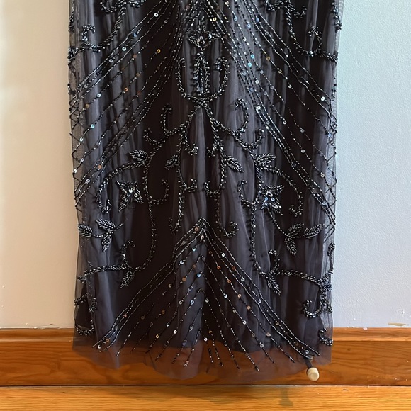 Pisarro Nights Beaded Mesh Column Gown in Slate Gray - Size 10 - Picture 12 of 16
